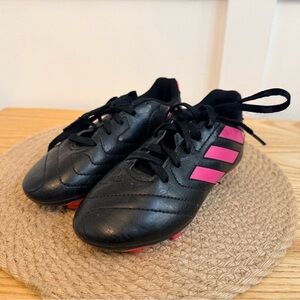 4/$25 •‎ Adidas Pink & Black Soccer Cleats